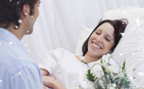 漂亮妈妈夏季如何坐个清爽的月子？