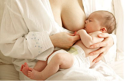 产后母乳喂养，产后奶水少？<a href=/news.html?type=0&tag=1ec475406e5c4ff3b0d944585a5e0d37 target=_blank class=infotextkey>产后催乳</a>产后涨奶方法