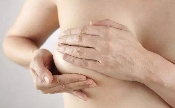 产后断奶，残乳对女性身体有哪些危害？